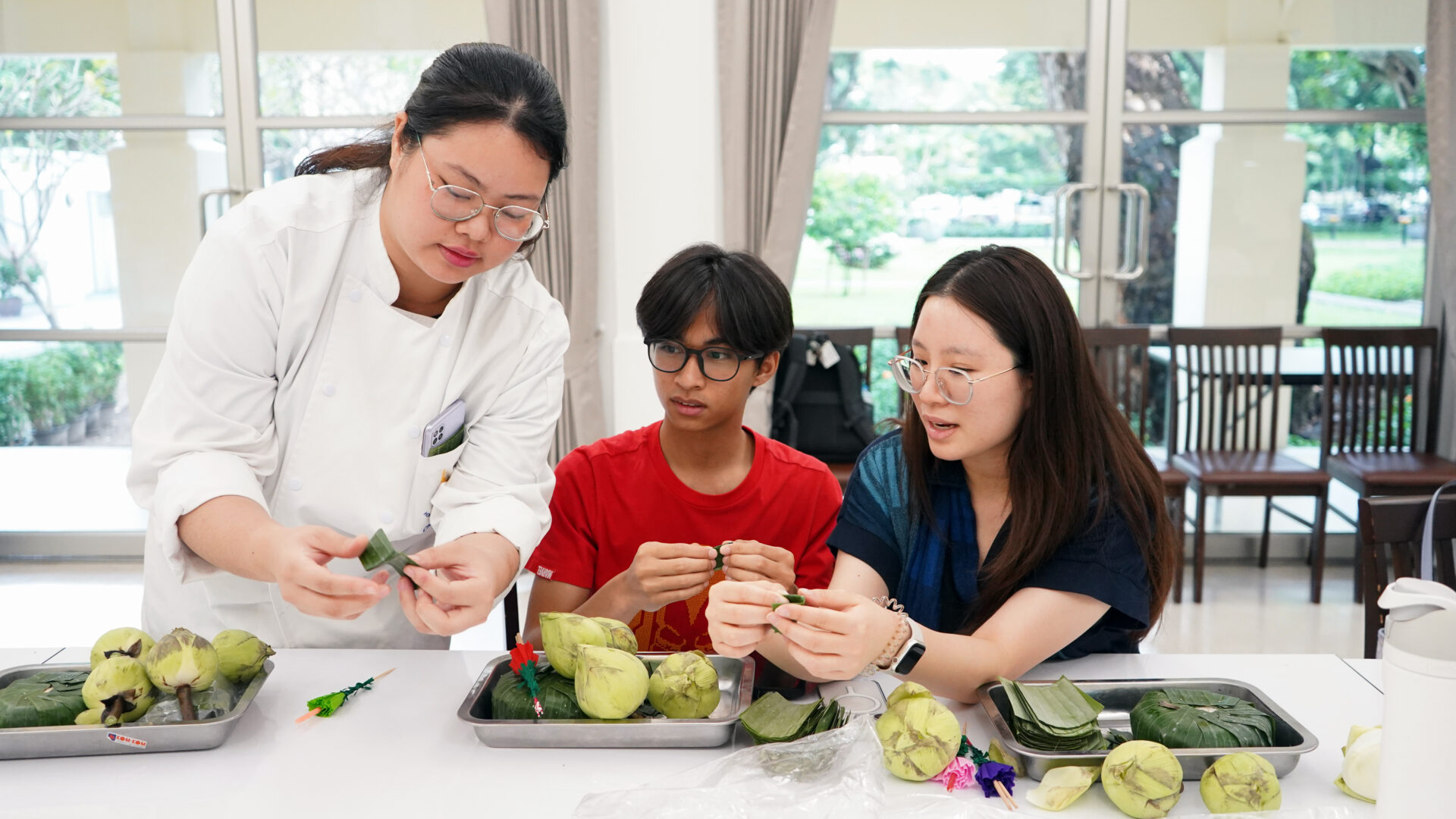 CSII Brings Loy Krathong to Life with a Hands-On Cultural Workshop